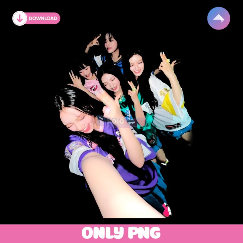 Newjeans Selfie Pose Fun Kpop Girl Group Vintage Style PNG